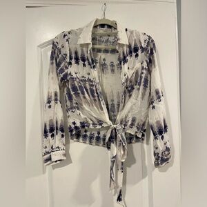 Women’s Dress Forum Tie Front Blouse size S